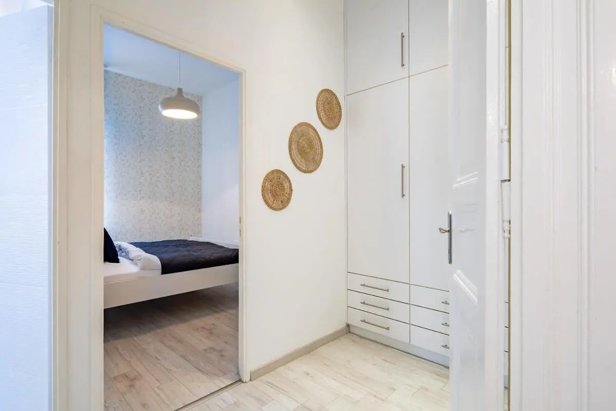 דירות בודפשט Modern Retreat For 8 Guests הונגריה