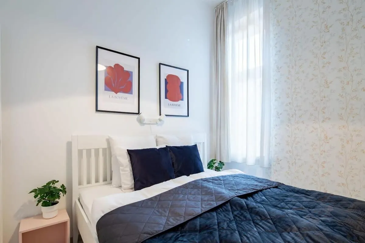 דירות בודפשט Modern Retreat For 8 Guests הונגריה