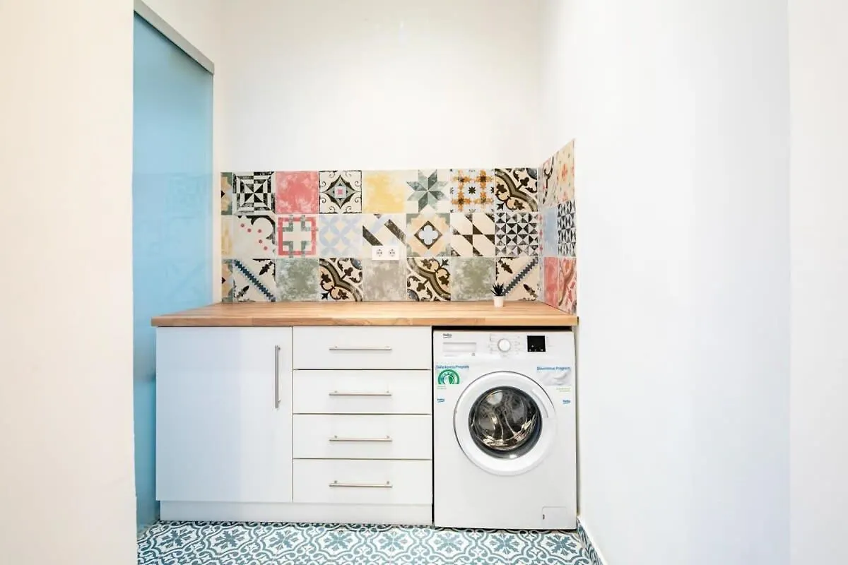 Modern Retreat For 8 Guests Lägenhet Budapest