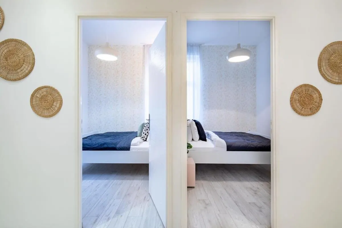Modern Retreat For 8 Guests Lägenhet Budapest Ungern