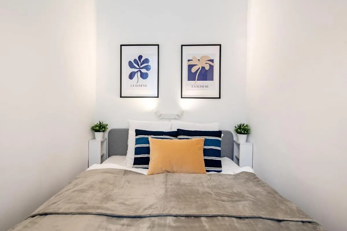 Modern Retreat For 8 Guests Lägenhet Budapest